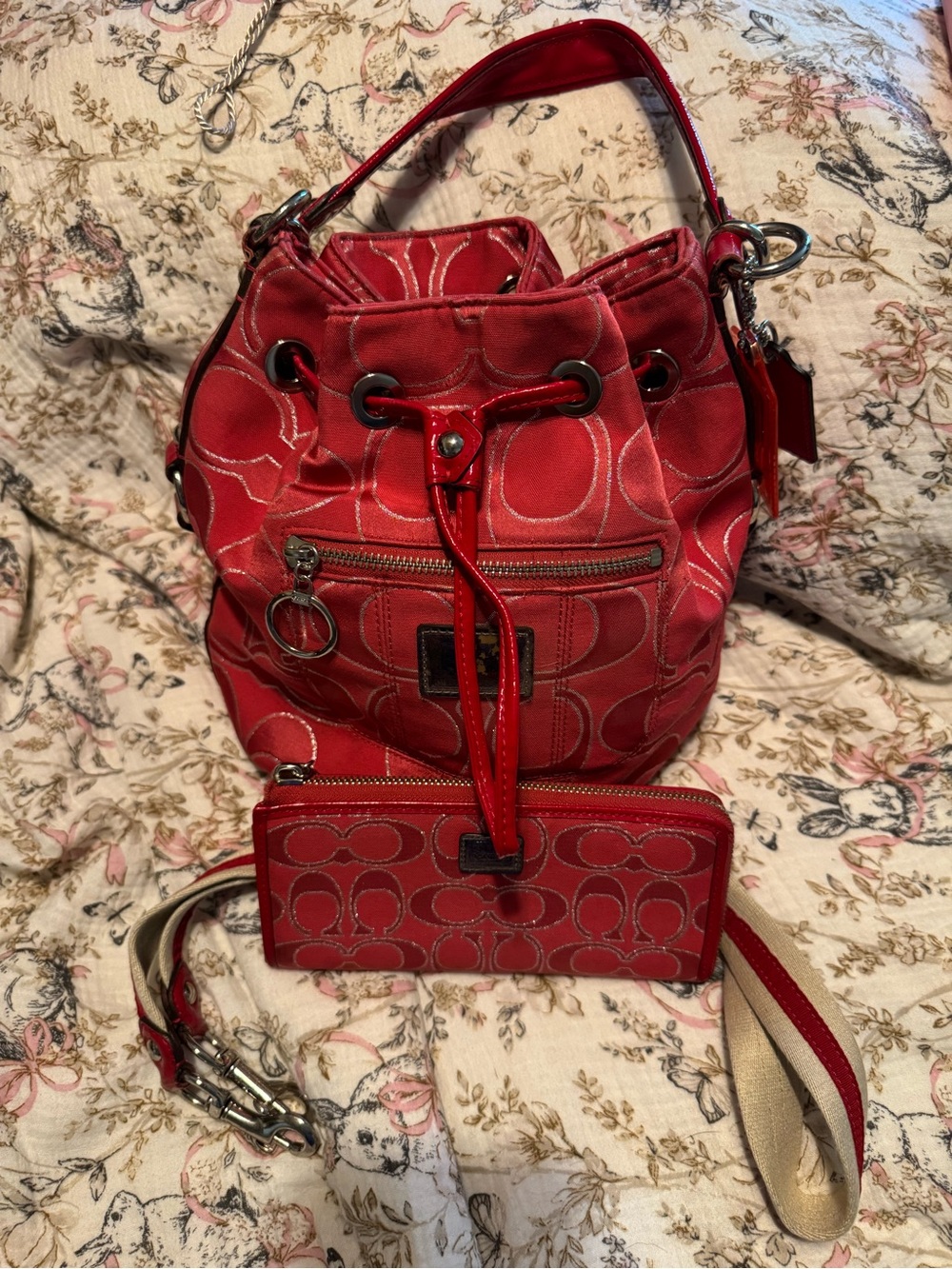 Coach Poppy Glam Tote w/Wallet and Shoulder Strap